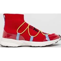 Desigual - Buty. Czerwone buty sportowe damskie Desigual, bez wzorów, z gumy, sportowe. W wyprzedaży za 239,90 zł.