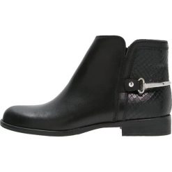KIOMI Ankle boot nero. Czarne botki damskie na zamek KIOMI, z materiału. Za 379,00 zł.