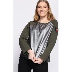 Zielono-Srebrna Bluza Double Clutch. Szare bluzy damskie Born2be, na wiosnę, uniwersalny, bez wzorów, z dzianiny, bez rękawów, bez kaptura. Za 29,99 zł.