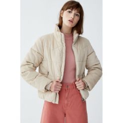 Pikowana kurtka sztruksowa. Szare bomberki damskie Pull&Bear, ze sztruksu. Za 199,00 zł.