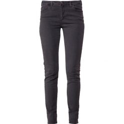 Emporio Armani Jeans Skinny Fit grey. Szare jeansy damskie relaxed fit Emporio Armani, z bawełny. Za 799,00 zł.