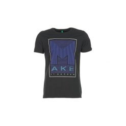 T-shirty z krótkim rękawem Benetton MERNIK. Czarne t-shirty męskie Benetton, xs, bez wzorów, bez kołnierzyka, krótkie. Za 55,30 zł.
