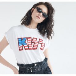 Koszulka KISS -. Koszulki damskie Sinsay, s, bez wzorów, bez kołnierzyka. Za 39,99 zł.