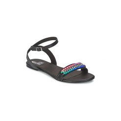 Sandały Love Moschino JA16311C0KJF0000. Czarne sandały damskie Love Moschino, bez wzorów, bez obcasa, bez zapięcia. W wyprzedaży za 719,20 zł.