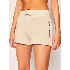 Szorty sportowe TOMMY HILFIGER UW0UW02290. Brązowe piżamy damskie TOMMY HILFIGER, l, bez wzorów, z bawełny, bez rękawów. Za 259,00 zł.