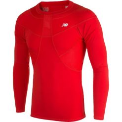 Koszulka kompresyjna - MT710136HRD. Koszulki męskie New Balance, s, bez wzorów, z poliesteru, bez kołnierzyka, bez rękawów, do piłki nożnej. W wyprzedaży za 99,99 zł.