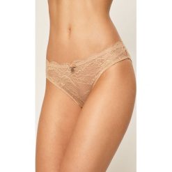 Emporio Armani - Figi. Majtki damskie Emporio Armani, s, w koronkowe wzory, z elastanu. Za 159,90 zł.
