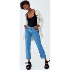 Body basic na ramiączkach. Szare koszulki damskie marki Pull&Bear, bez wzorów, bez kołnierzyka, bez rękawów. Za 39,90 zł.