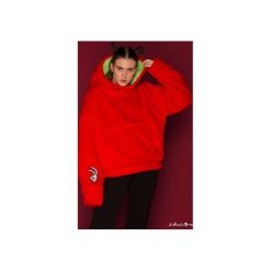 Bluza FakaFutro- Fake Fur- True Luv. Czerwone bluzy damskie marki Orientalion, s, z haftami, z materiału, bez rękawów, bez kaptura. Za 390,00 zł.