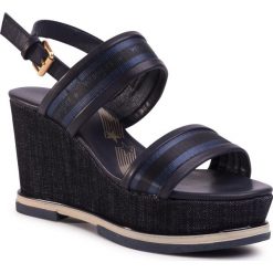 Sandały WRANGLER - Rhapsody Jeanies WL01553A Navy 016. Niebieskie klapki damskie Wrangler, bez wzorów, ze skóry ekologicznej, bez obcasa, na obcasie. Za 289,00 zł.