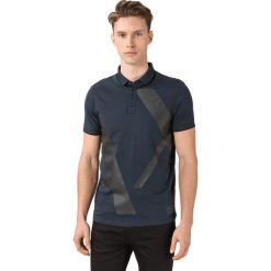 Armani Exchange Polo Koszulka Niebieski. Niebieskie podkoszulki męskie Armani Exchange, xl, z nadrukiem, z bawełny, bez rękawów. Za 319,95 zł.
