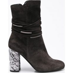 Buty zimowe damskie: Solo Femme - Botki