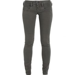 Herrlicher PITCH Jeansy Slim Fit palm. Brązowe rurki damskie marki Herrlicher, z elastanu. W wyprzedaży za 407,20 zł.