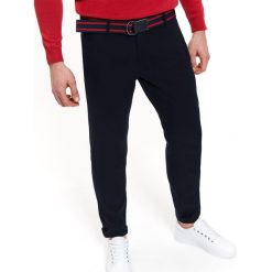 Spodnie strukturalne z paskiem. Spodnie męskie Top Secret, na lato, m, w paski, z bawełny. W wyprzedaży za 64,99 zł.