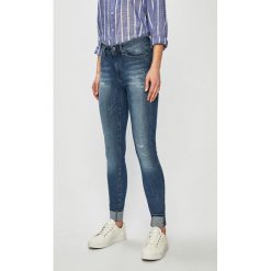 G-Star Raw - Jeansy. Niebieskie jeansy damskie G-Star RAW, bez wzorów, z elastanu. W wyprzedaży za 429,90 zł.