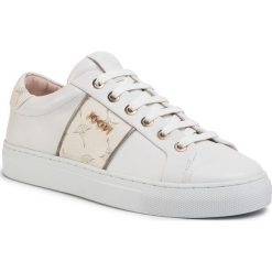 Sneakersy JOOP! - Cortina Lista 4140004941 Off White. Białe półbuty damskie JOOP!, na co dzień, bez wzorów, ze skóry ekologicznej, bez obcasa, na płaskiej podeszwie, bez zapięcia. Za 699,00 zł.