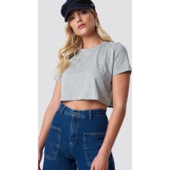 NA-KD Basic Krótki T-shirt oversize - Grey. Szare t-shirty damskie NA-KD Basic, z bawełny. Za 40,95 zł.