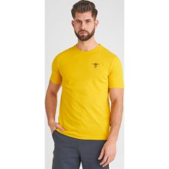 T-SHIRT Aeronautica Militare. Białe t-shirty męskie Aeronautica Militare, m, bez wzorów, bez kołnierzyka. Za 309,00 zł.