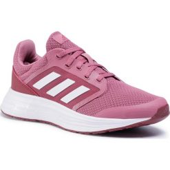 Buty adidas - Galaxy 5 FW6124 Multicolor/White/Multicolor. Różowe buty sportowe damskie Adidas, bez wzorów, ze skóry ekologicznej, sportowe, do biegania. Za 199,00 zł.