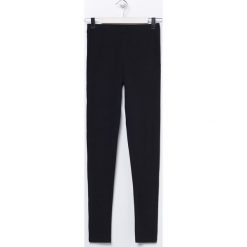 Gładkie legginsy - Czarny. Czarne legginsy damskie Sinsay, s, bez wzorów. Za 12,99 zł.