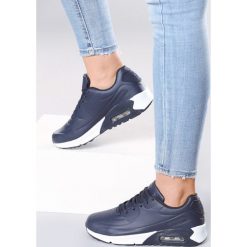 Granatowe Buty Sportowe Cold Nights. Buty sportowe damskie Born2be. Za 89,99 zł.