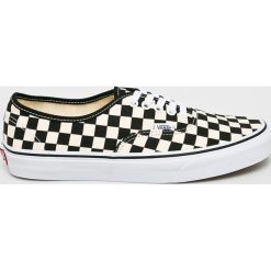 Vans - Tenisówki. Białe trampki męskie Vans, bez wzorów, z gumy, na sznurówki. W wyprzedaży za 219,90 zł.