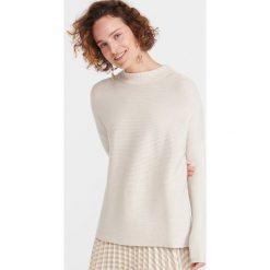 Sweter ze stójką - Kremowy. Białe swetry damskie Reserved, s, bez wzorów, bez rękawów, bez kaptura. Za 99,99 zł.