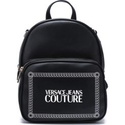 Versace Jeans Couture Plecak Czarny. Czarne plecaki damskie Versace Jeans Couture, w paski, z jeansu. Za 750,95 zł.