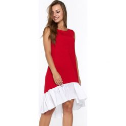 Sukienka w kolorze czerownym. Czerwone sukienki damskie Bessa, Moonlight, l, bez wzorów, z falbankami, bez rękawów, mini, asymetryczne. W wyprzedaży za 109,95 zł.
