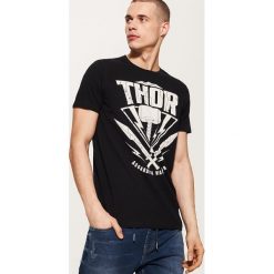 T-shirty męskie z nadrukiem: T-shirt z nadrukiem thor – Czarny