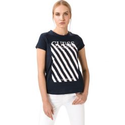 Guess Creamy Koszulka Niebieski. Niebieskie koszulki damskie Guess, m, z nadrukiem, z bawełny, bez kołnierzyka. Za 157,95 zł.