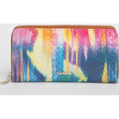 Desigual - Portfel. Różowe portfele damskie Desigual, bez wzorów, z poliesteru. Za 249,90 zł.