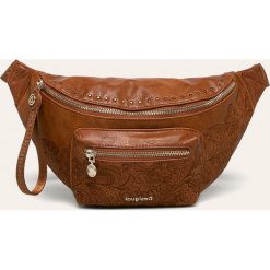 Desigual - Nerka. Nerki damskie Desigual, w paski, z poliesteru, duże, z aplikacjami. W wyprzedaży za 129,90 zł.