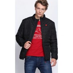 Czarna Kurtka Run and Hide. Czarne kurtki męskie pikowane marki Born2be, l, z aplikacjami, z dresówki. Za 149,99 zł.