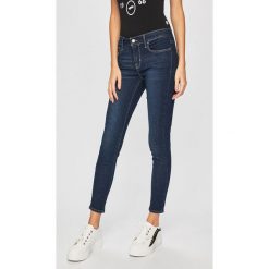 Levi's - Jeansy 710. Jeansy damskie Levi's®. W wyprzedaży za 229,90 zł.