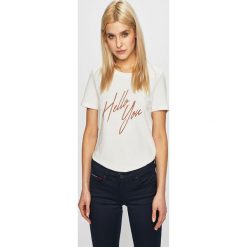Vero Moda - Top. Bluzki damskie Vero Moda. W wyprzedaży za 39,90 zł.