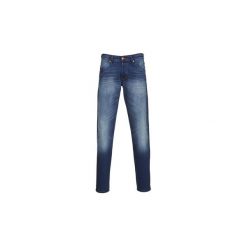 Jeansy męskie regular: Jeansy straight leg Wrangler COLTON