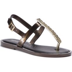 Sandały MELISSA - Slim Sandal II Ad 32601 Black/Gold 50816. Żółte klapki damskie Melissa, bez wzorów, z tworzywa sztucznego, bez obcasa, na obcasie. Za 279,00 zł.