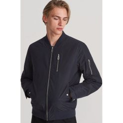 Kurtka typu bomber - Granatowy. Niebieskie kurtki męskie Reserved, s, bez wzorów, bez kaptura. Za 169,99 zł.