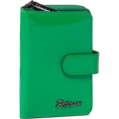 Duży Portfel Damski PETERSON - 602-09-05-07 Green. Zielone portfele damskie Peterson, bez wzorów, ze skóry. Za 129,00 zł.