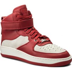 Sneakersy RED VALENTINO - PQ2S0A57 Fragola 0YH. Czerwone półbuty damskie Red Valentino, bez wzorów, ze skóry, bez obcasa, na płaskiej podeszwie, bez zapięcia. W wyprzedaży za 829,00 zł.