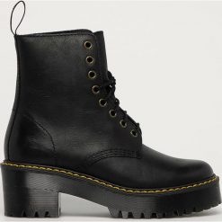Dr. Martens - Workery skórzane Shriver HI. Czarne workery damskie Dr. Martens, ze skóry, bez obcasa, na obcasie, na sznurówki. Za 849,90 zł.