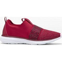 Sneakersy bonprix bordowy. Czerwone sneakersy damskie bonprix. Za 49,99 zł.