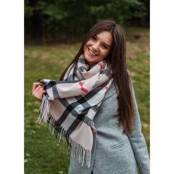 SZALIK SHEILA PINK. Różowe szaliki damskie Fanaberia.com, w kratkę. Za 59,00 zł.