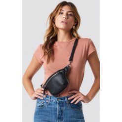 NA-KD Basic T-shirt z surowym wykończeniem - Pink. Różowe t-shirty damskie NA-KD Basic, z dżerseju, z okrągłym kołnierzem. Za 52,95 zł.