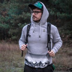 Bluza męska z kapturem GÓRY szara. Szare bluzy męskie Pakamera, m, bez wzorów, z kapturem, bez rękawów, z kapturem. Za 229,00 zł.