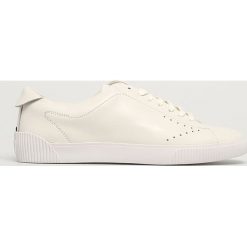 Hugo - Buty skórzane. Białe buty sportowe damskie HUGO, bez wzorów, ze skóry, sportowe. Za 649,90 zł.