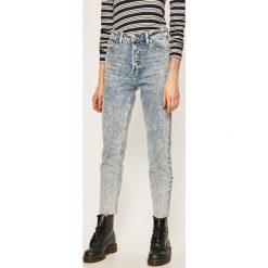 Only - Jeansy Emily. Niebieskie jeansy damskie ONLY, z podwyższonym stanem. W wyprzedaży za 129,90 zł.