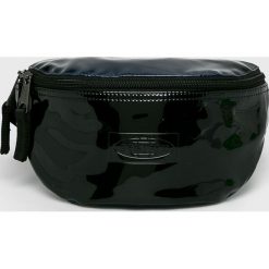 Eastpak - Nerka. Niebieskie nerki damskie Eastpak, w paski, z materiału, casualowe, bez dodatków. W wyprzedaży za 119,90 zł.
