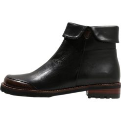 Buty zimowe damskie: Everybody Botki carreza nero/vegetale dattero